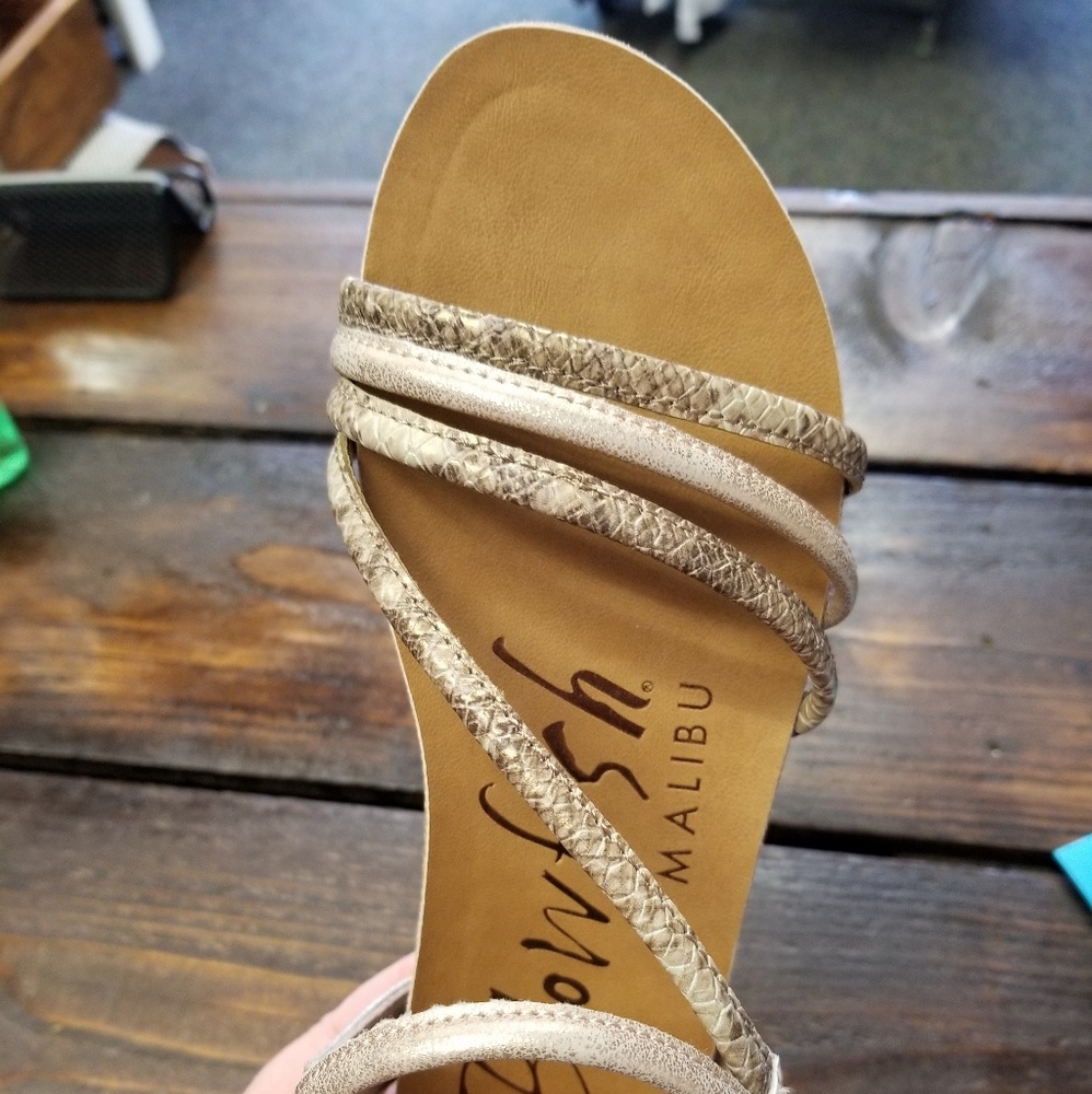 Sandals - Picture 3 of 5